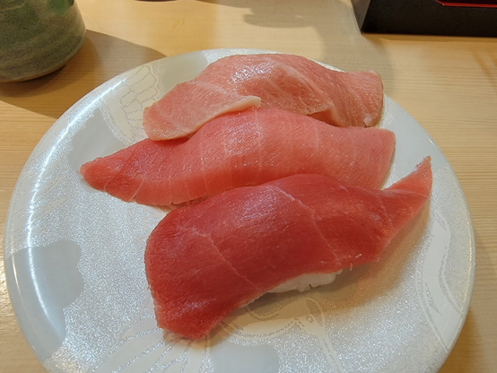 マグロのおすし
